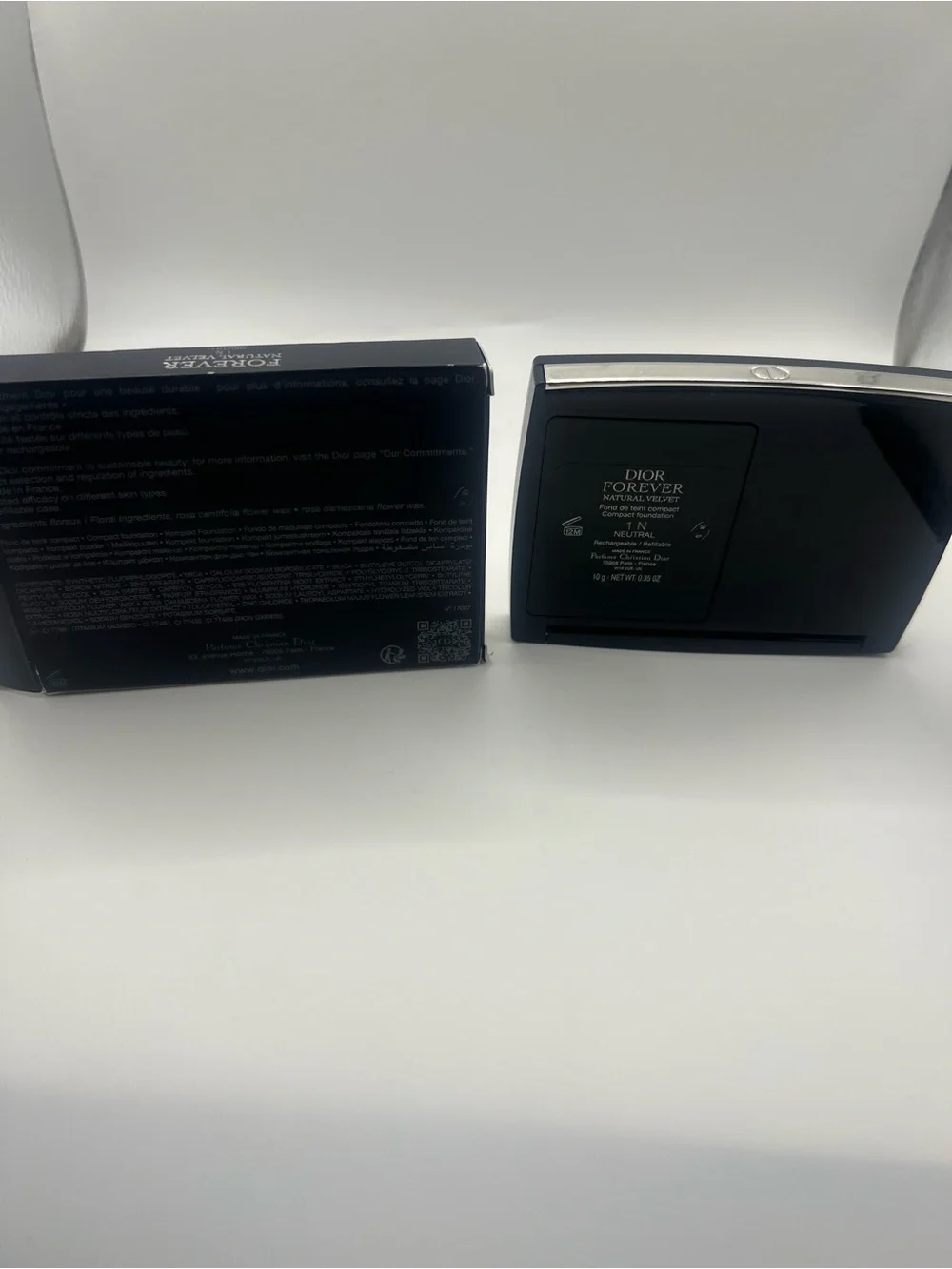 Dior Forever Natural Velvet Compact - Black and White Accents